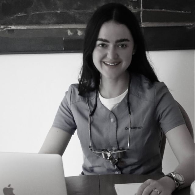 Marina Alayrach Riart, Dentista Barcelona