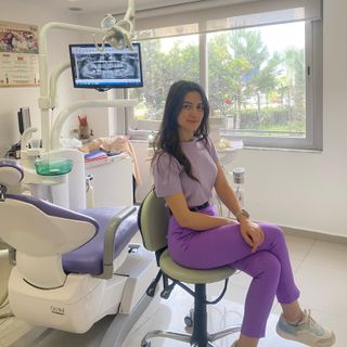 Resmi büyüt: Zülal Daban Koluman, Diş Hekimi Mersin