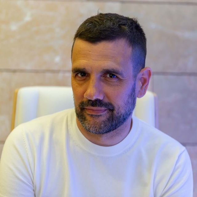 Fran Castillo Tienda, Psicólogo Gavà