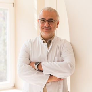 Bild vergrößern: Bchar Ibrahim, Plastischer & Ästhetischer Chirurg Magdeburg