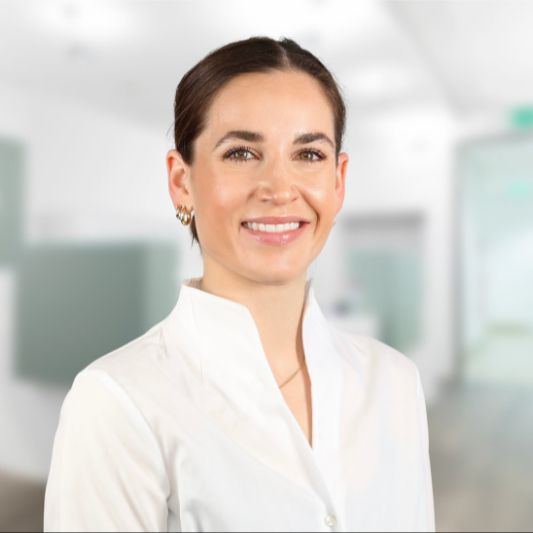 Lena Schneider, Zahnarzt Hamburg