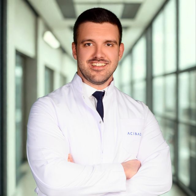 Jason Ömer Holtzclaw, Beyin Ve Sinir Cerrahisi Kayseri