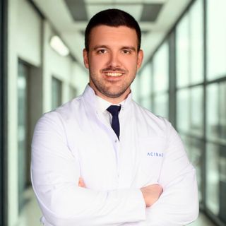 Resmi büyüt: Jason Ömer Holtzclaw, Beyin Ve Sinir Cerrahisi Kayseri