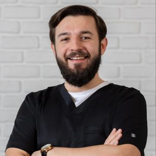 Powiększ obraz: Bartosz Bajger, stomatolog Szczecin