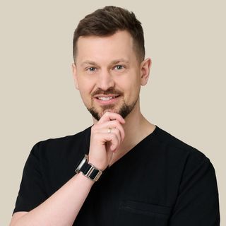 lek. dent. Grzegorz Iwanek