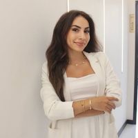Dt. Cansu Ekmekcioğlu Diş Hekimi