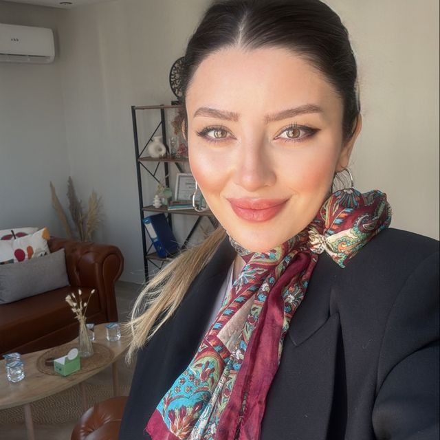 Yaprak Betül Binici, Psikoloji Kocaeli