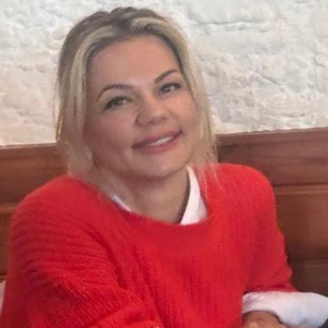 Esra Savaş, Psikoloji İstanbul