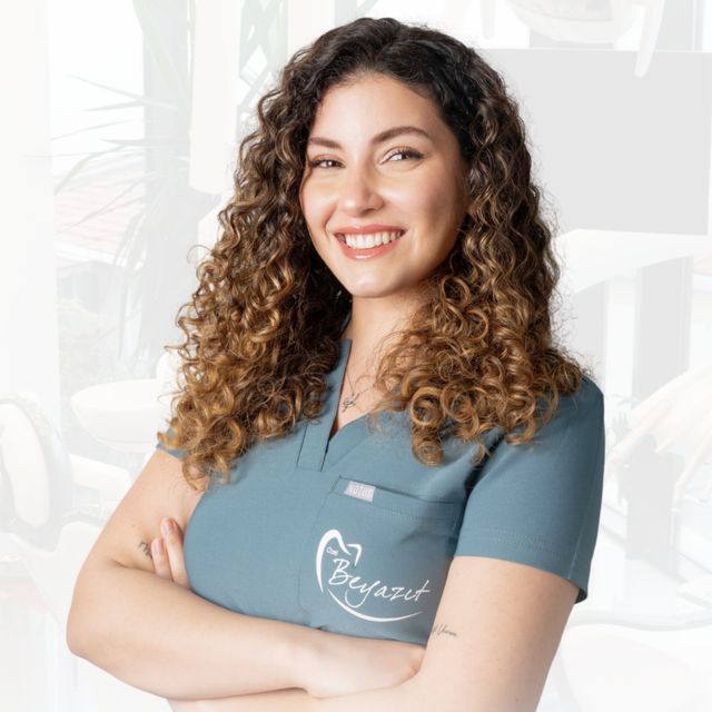 Eda Nur Toprak, Diş Hekimi Tekirdağ