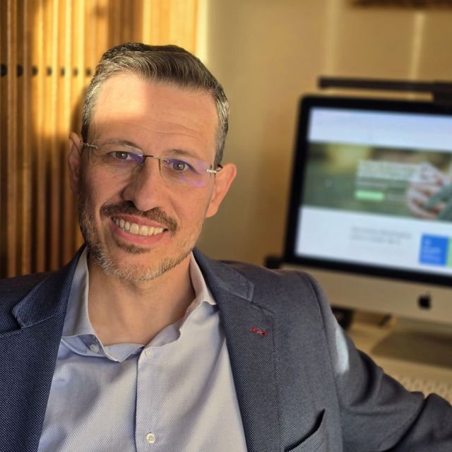 Julián García Díaz, Terapeuta complementario Pinto