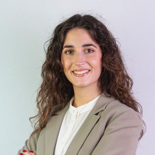 Elena González Lavernia, Psicólogo Alzira