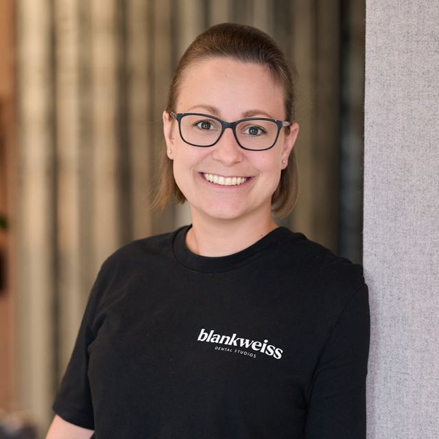 Henna Haas-Häußler, Zahnarzt Frechen