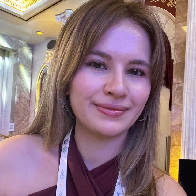 Sevgi Betül Akkas, Dermatoloji Bursa