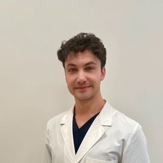 Ingrandire l'immagine: Francesco Rogari, dermatologo Parabiago