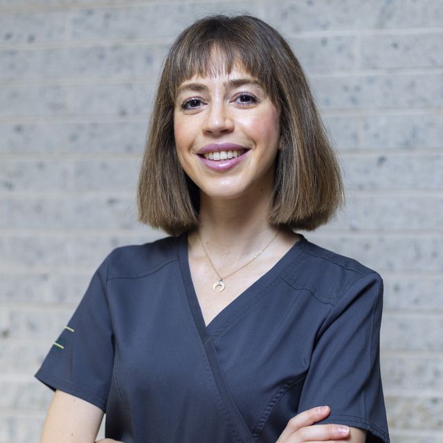 Rebeca Roses Saiz, Oftalmólogo Barcelona