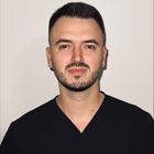 lek. dent. Jakub Adamczyk