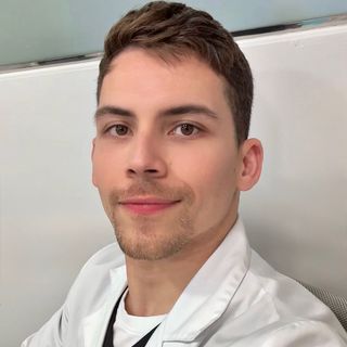 Dr. Julian Mauricio Buj Vargas