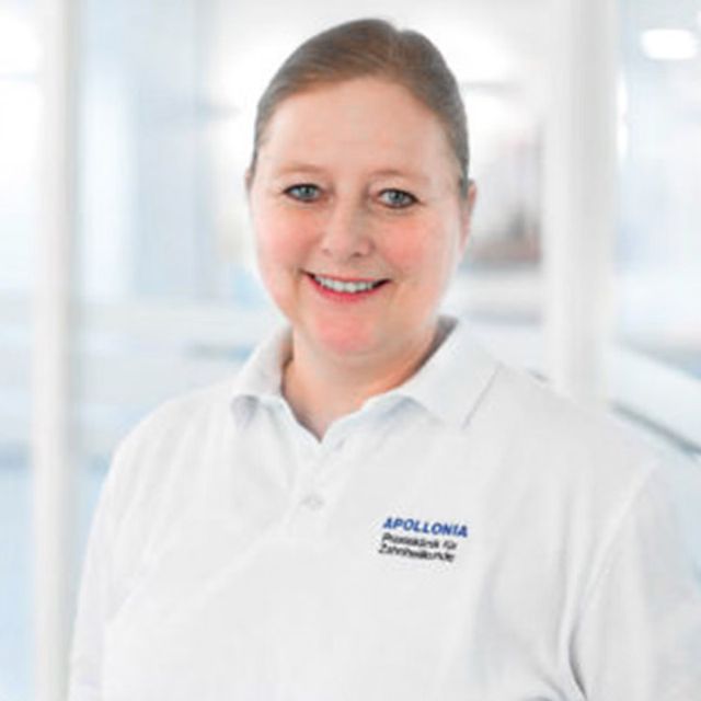 Esther Julius, Zahnarzt Düsseldorf