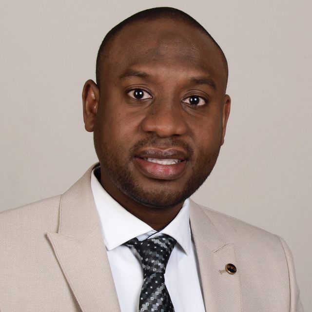Muhammad Jalaluddeen Bashir, Internist Emden