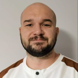 Powiększ obraz: Marcin Dumała, fizjoterapeuta Puck