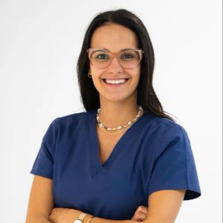 Acercar imagen: Aina Olivart Iranzo, Dentista Sant Feliu de Llobregat