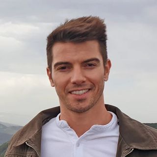 Acercar imagen: Ioan Alexandru Placinta Tat, Oftalmólogo Torrent