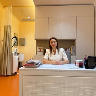 Hanife Zerrin Yazıcı Öztürk, Dermatoloji Bursa