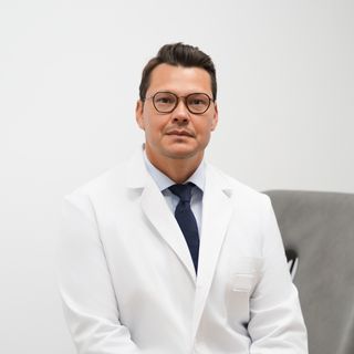 Dr. Carlos Peña Rodríguez