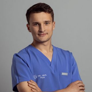 Powiększ obraz: Piotr Zdziebło, stomatolog Orzesze