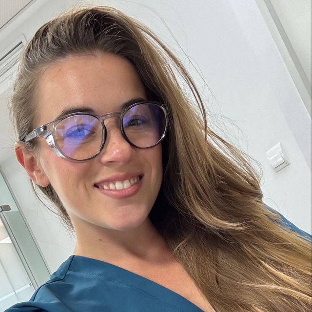 Anastasia Batushanska Zaborovska, Dentista Valencia