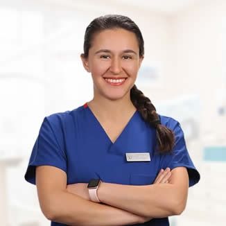 Elif Pişgin, Diş Hekimi Pendik