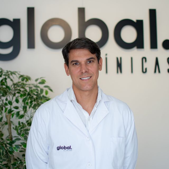 Manuel Pereira Dominguez, Podólogo Sevilla