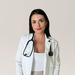 Powiększ obraz: Weronika Drabek, lekarz wykonujący zabiegi medycyny estetycznej Warszawa