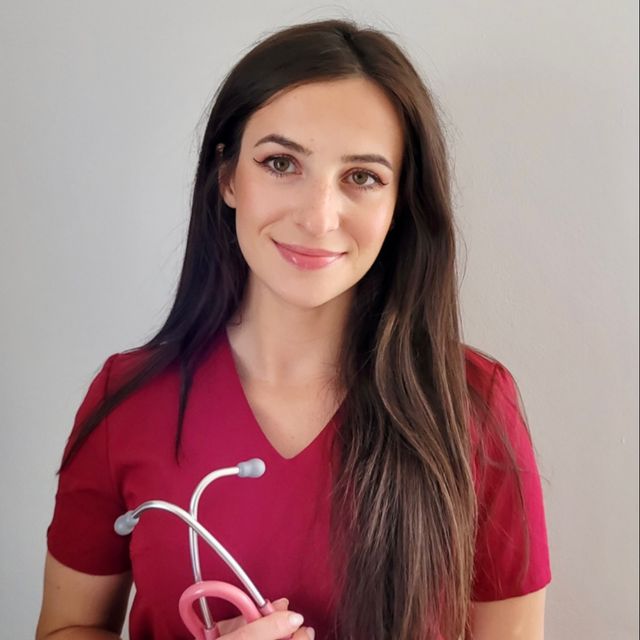 Emilia  Bąk, lekarz wykonujący zabiegi medycyny estetycznej Dąbrowa Górnicza