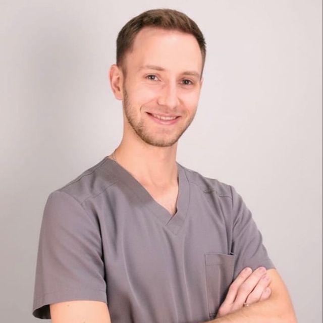 Szymon Nowak, stomatolog Wrocław