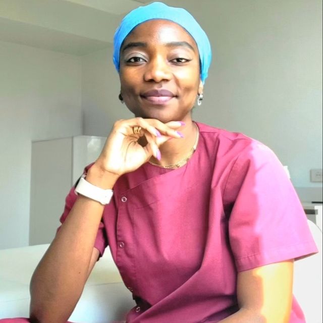 Céline Celine Nkonli, Enfermero Madrid