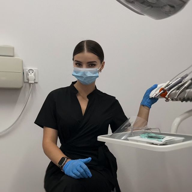 Kateryna Kushnir, higienistka/higienista stomatologiczny Warszawa