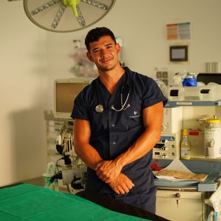 Acercar imagen: Rodrigo de la Oliva Gil, Médico estético Málaga