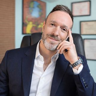 Dr. Francisco Manzaneda Pérez