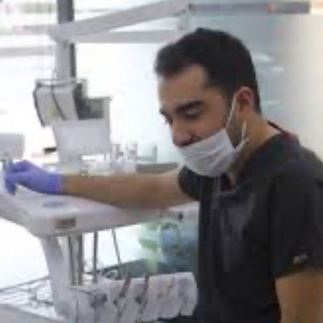 Mustafa Yüksekdikişçi, Diş Hekimi Gaziantep