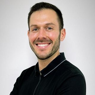 Acercar imagen: Fernando Casañas Molina, Dentista Valdepeñas