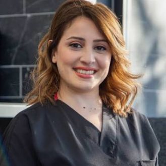 Kutgün Yakar, Diş Hekimi Gaziantep