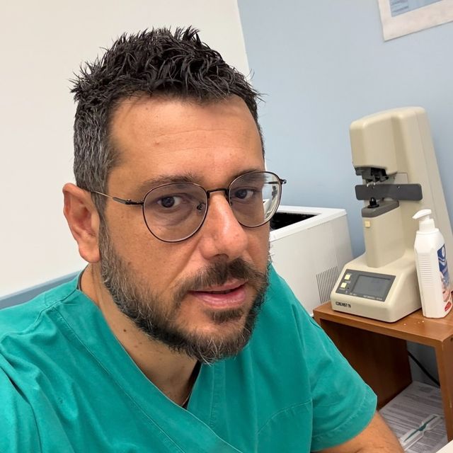 Umberto De Marco, oculista Salerno