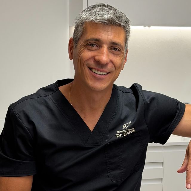 Federico Davis Gómez, Dentista Valencia