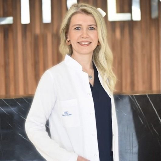 Ezgi Türker, Diş Hekimi Aydın