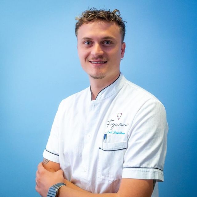 Giuliano Figura, dentista Modica