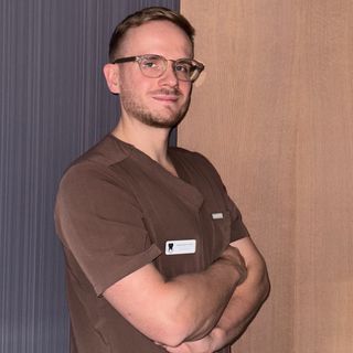 Powiększ obraz: Aleksander Hotloś, stomatolog Słomniki