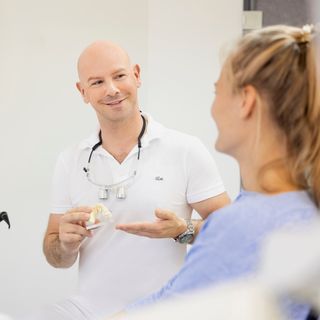 Bild vergrößern: Julian Bierbaum, Zahnarzt Hannover