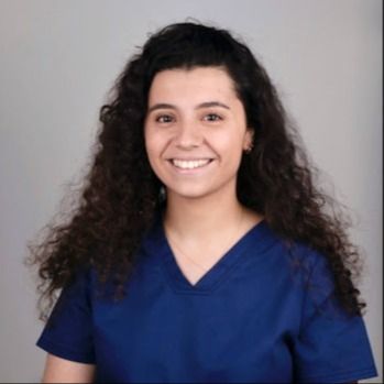 Elena Carrera Vega, Dentista Oviedo