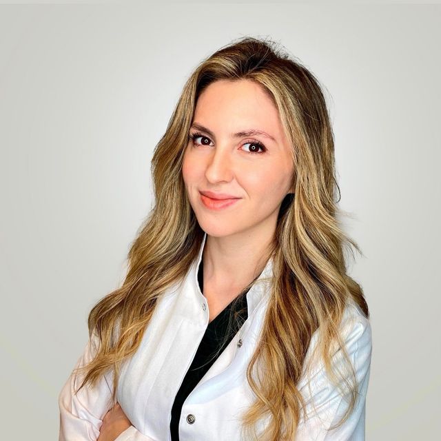 Ayça Bengü Üstünbaş, Ortodonti İstanbul
